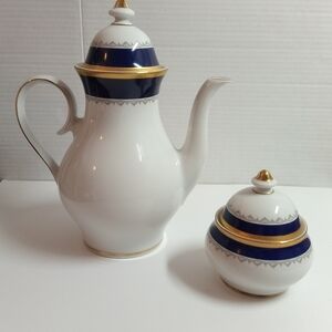 Marktleuthen Porcelain Tea Pot And Sugar Bowl Cobalt Blue and Gold trim